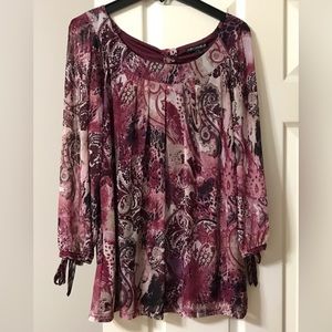 NWT Sara Michelle maroon paisley lined top. Size XL.